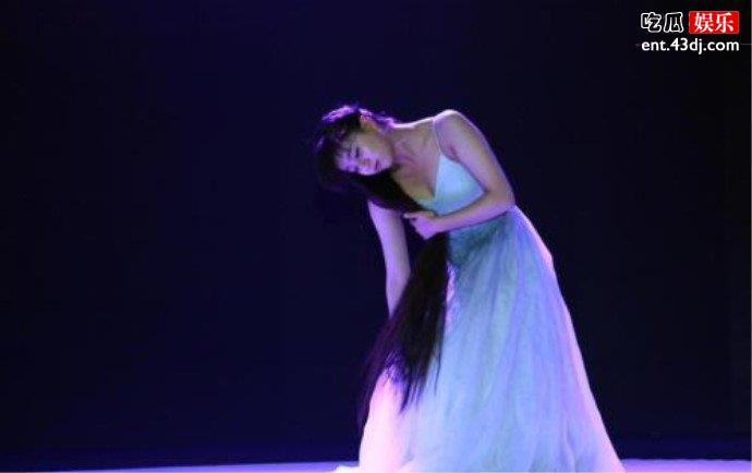 小彩旗上春晚