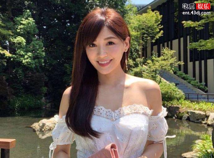 台湾艺人小钟和王怡仁绯闻