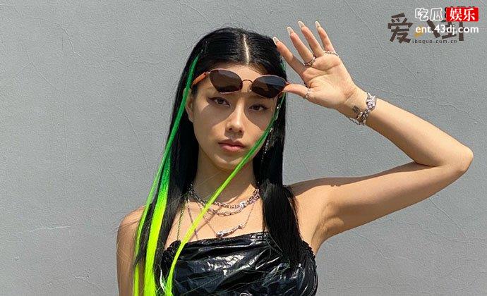 女歌手朱婧汐