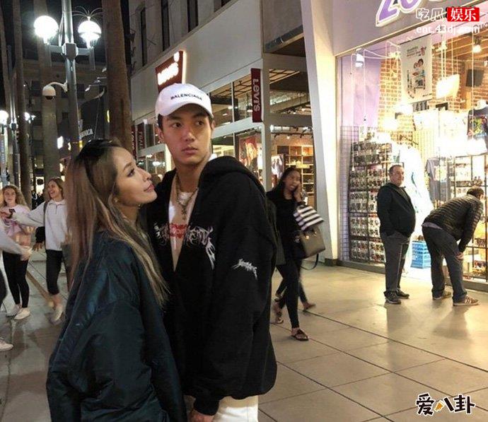 黄皓将签baby前经纪人 