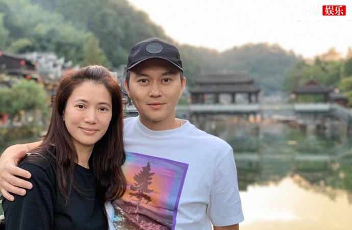 袁咏仪帮儿子澄清绯闻