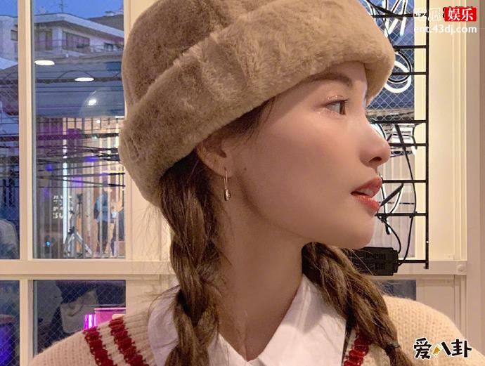 林小宅家里很有钱吗