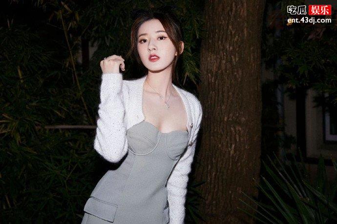 赵露思家境很普通