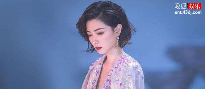 万茜照片
