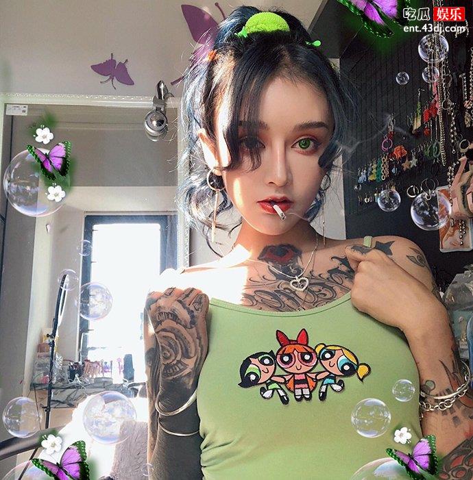 杨恬菲