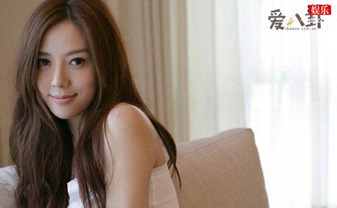 周韦彤露卫生巾是怎么回事