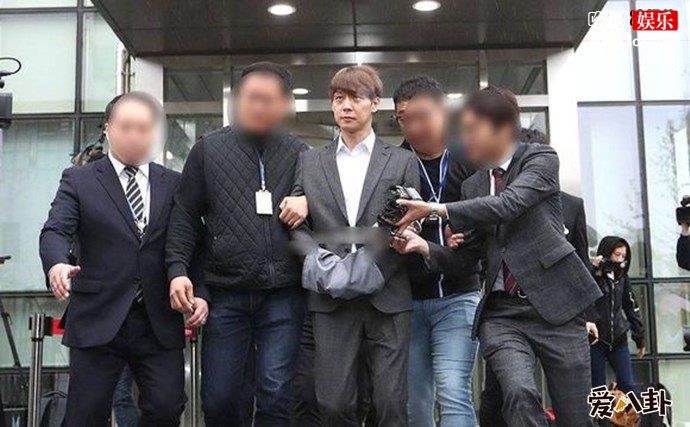 朴有天吸毒被警方抓获