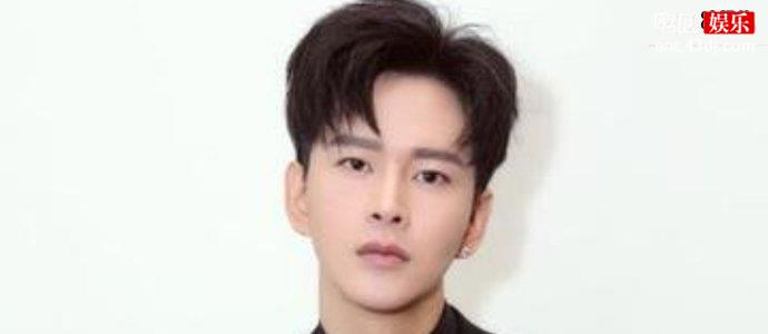 黄宥明跟谁长得好像
