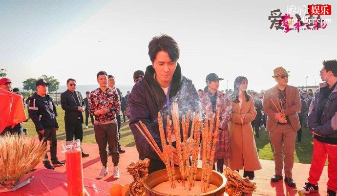 《掌中之物》讲述了什么