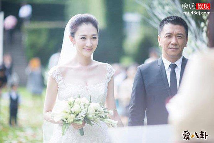 李小冉与徐佳宁结婚照