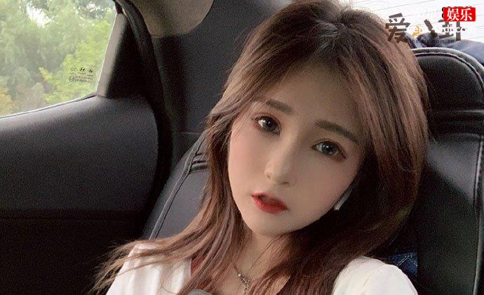网红何婧婧