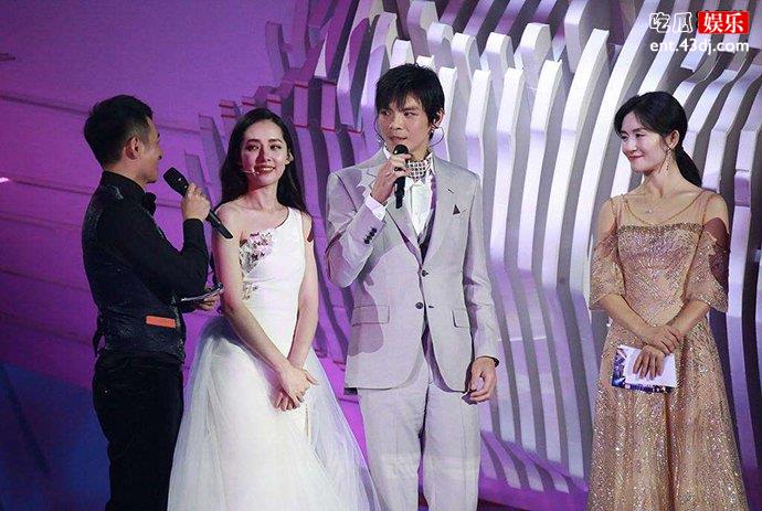 郭碧婷向佐坐千秋出场像预排婚礼