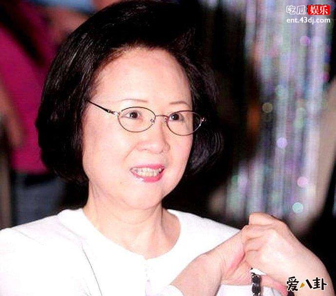 琼瑶的老公是抢来的