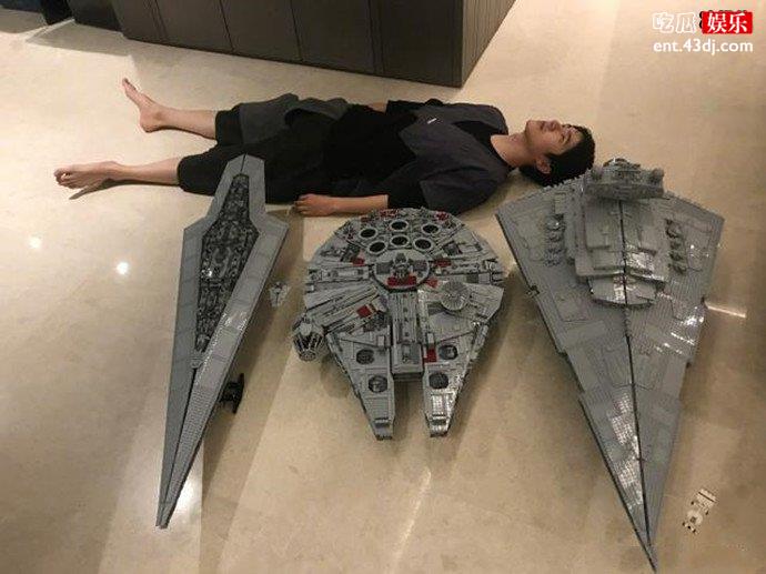 刘昊然发动态晒乐高
