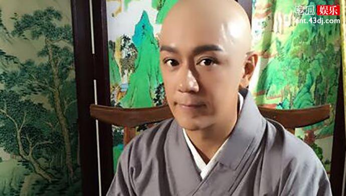 陈浩民光头形象吓哭妻女