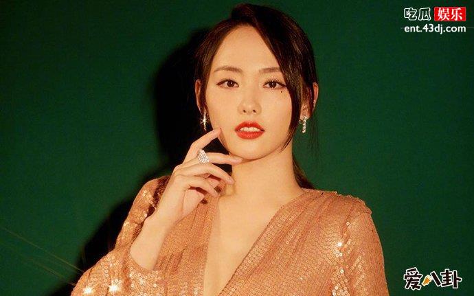 张嘉倪的豪宅浴室有多大