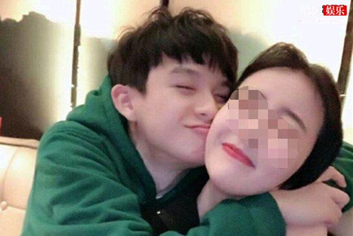 漆培鑫与前女友亲密照