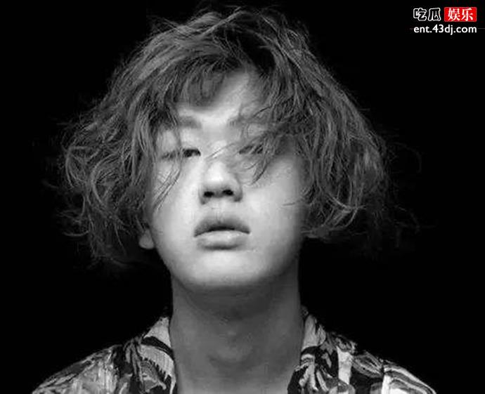张嫮目年仅二十事业名气全无