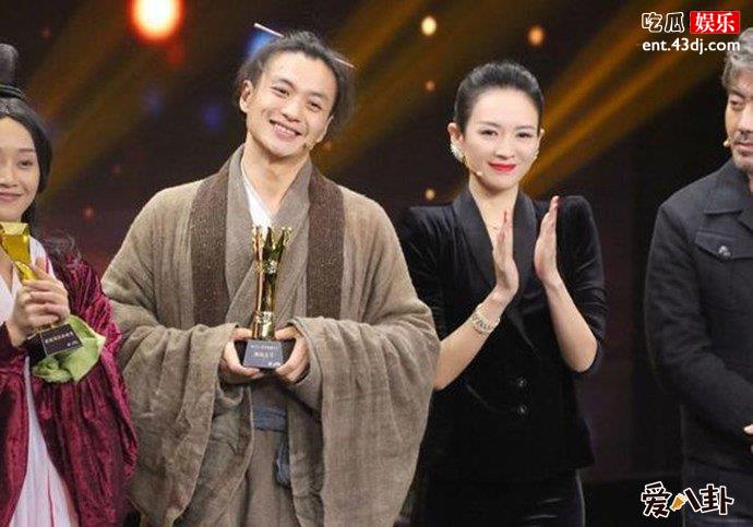 周一围获得演员的诞生冠军