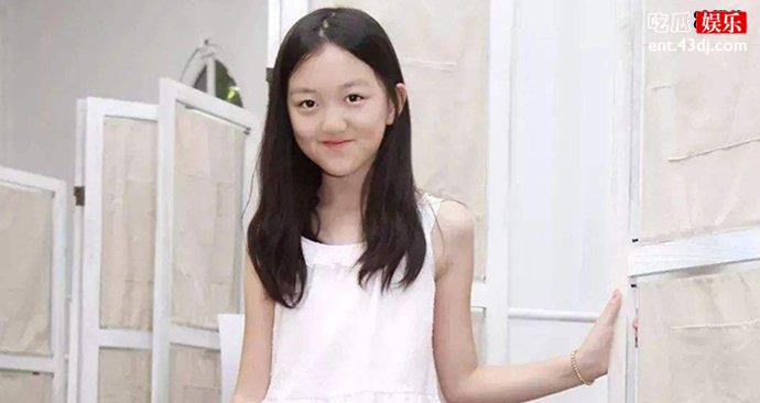 李嫣与王菲出行,戴墨镜方式让人捧腹
