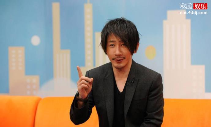刘谦再次表演魔术魔壶