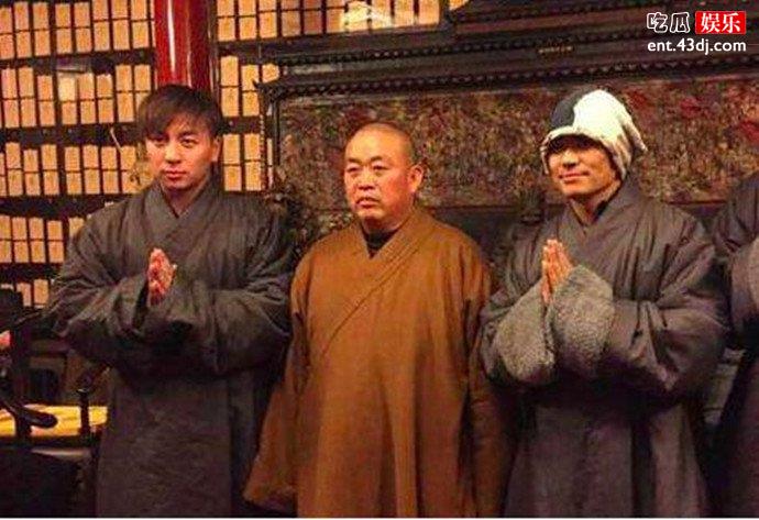 释小龙与师傅释永信合照