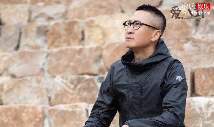 演员周杰照片