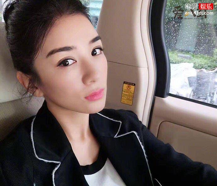 黄奕照片