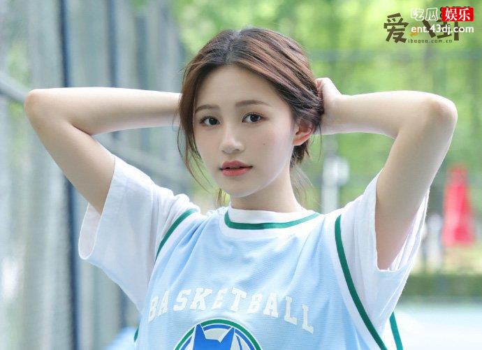 起底陈镜依个人资料