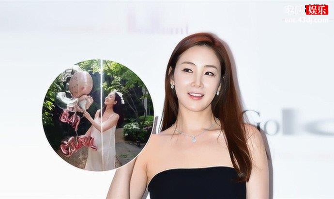 崔智友晒孕照