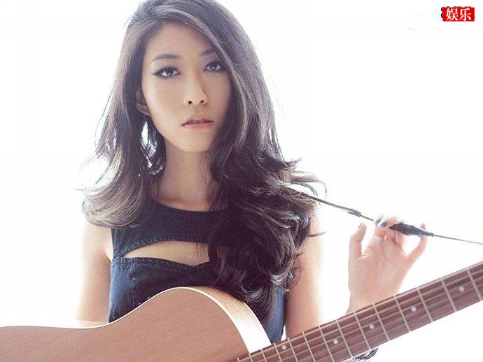 曲婉婷的照片