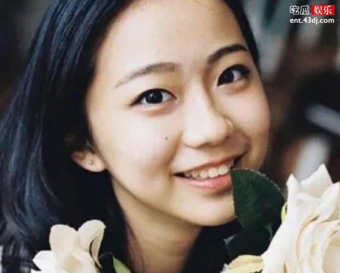 黄安仪照片
