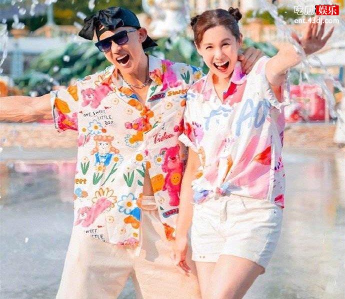 刘畊宏夫妇照片