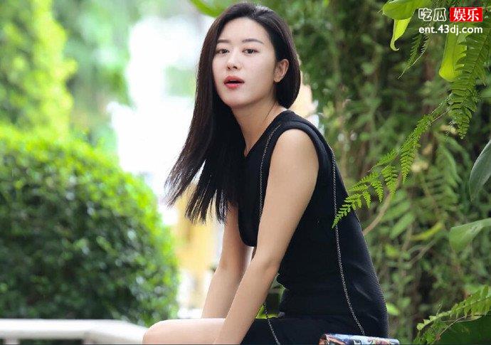 西贡玫瑰扮演者崔月资料 