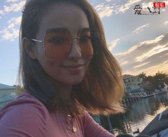 郑云灿照片