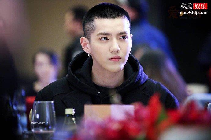 吴亦凡疑似恋情曝光