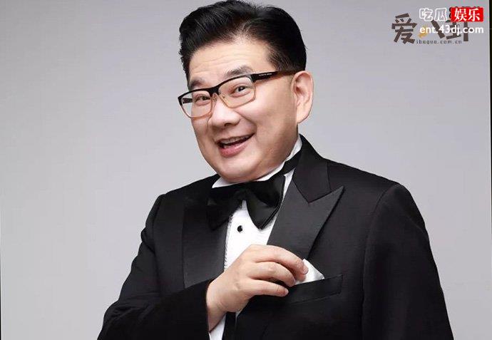 曹可凡照片