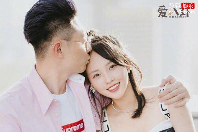 张嘉倪买超照片