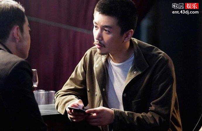 突围秦小冲剧照