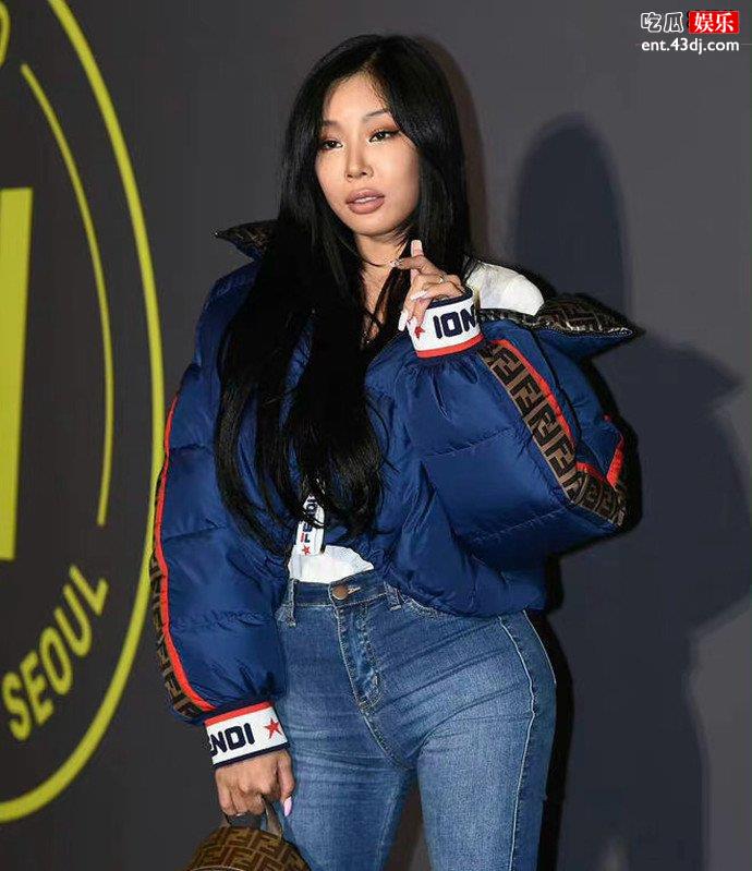曝Jessi与朴宰范厂牌不续约