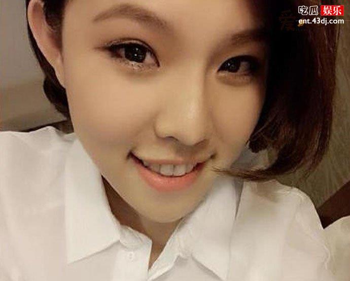 谢依霖照片