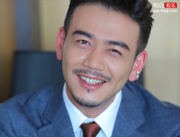 杨烁照片