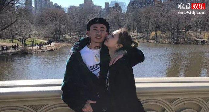 马思唯与女友