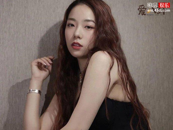 18岁男篮新星曾凡博与女rapper阿达娃恋情