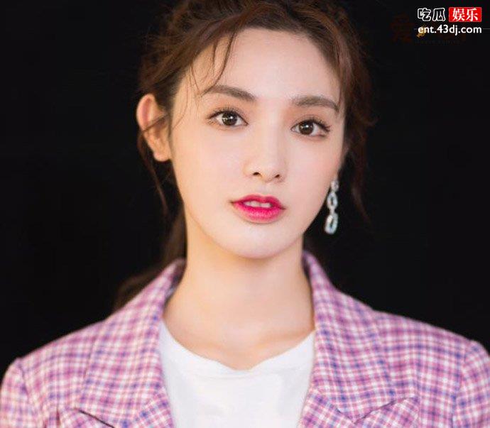 彭小苒照片