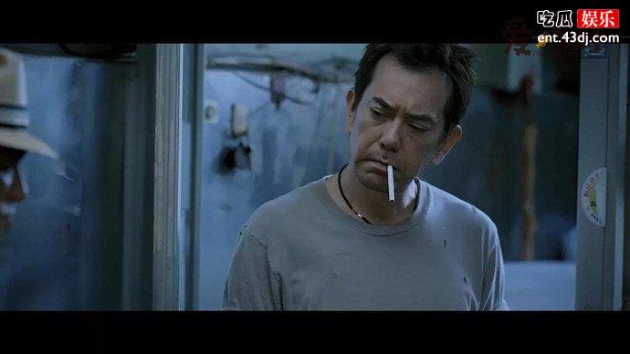 黄秋生悄然返港遭网友怒骂
