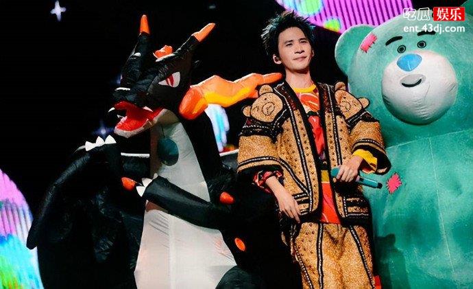 大张伟演唱会宠粉