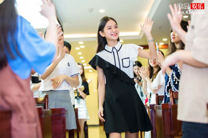 为什么说张曼如不是个简单的女生