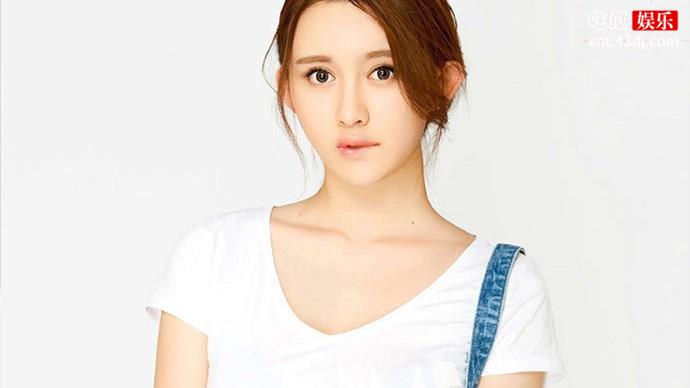 小g娜家境优渥