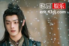《雪鹰领主》东伯雪鹰为什么有太古血脉